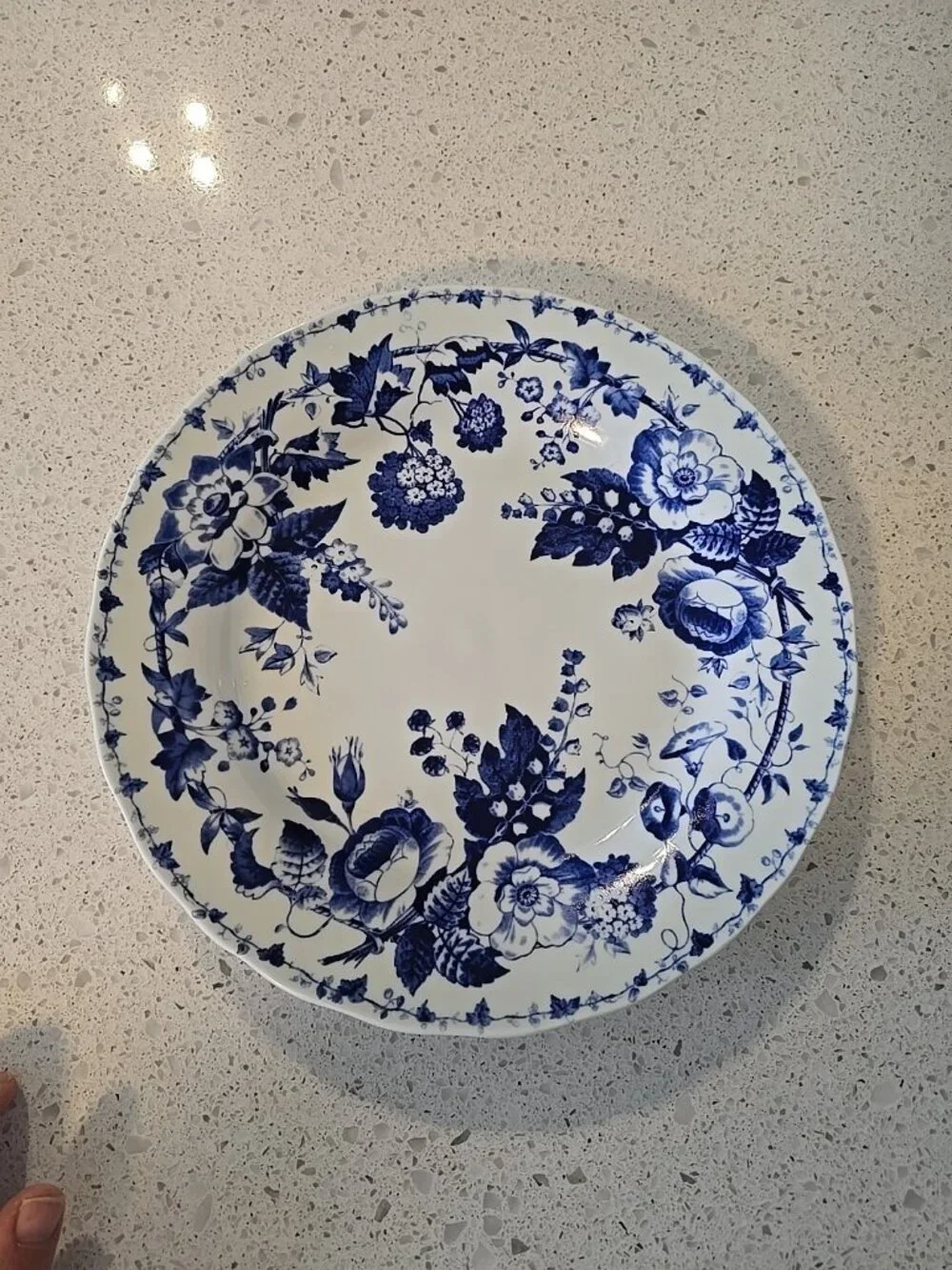 Williams Sonoma French Blue Bouquet Salad Plate Floral Design Dinner Plates 2pcs
